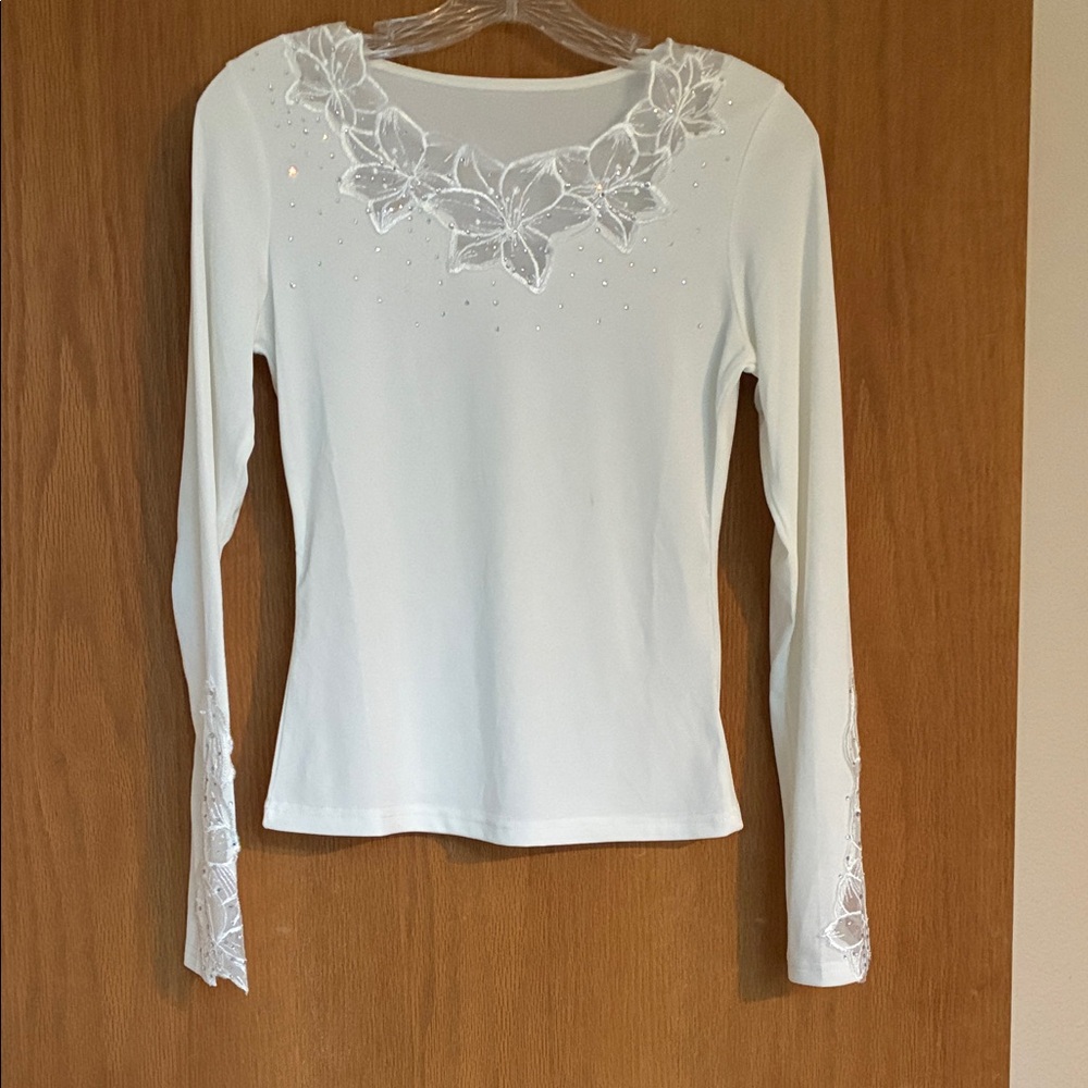 Elegant White Lace Embellished Women's Top